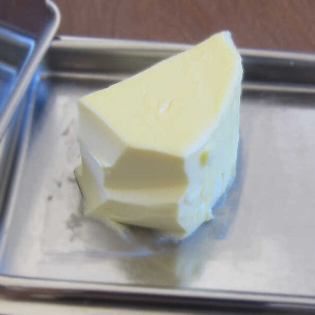 Butter in einer Butterdose